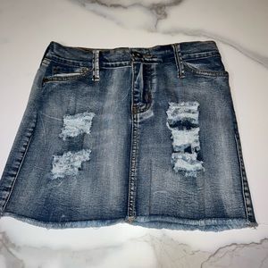 Amazing fit Jean skirt never worn!!!